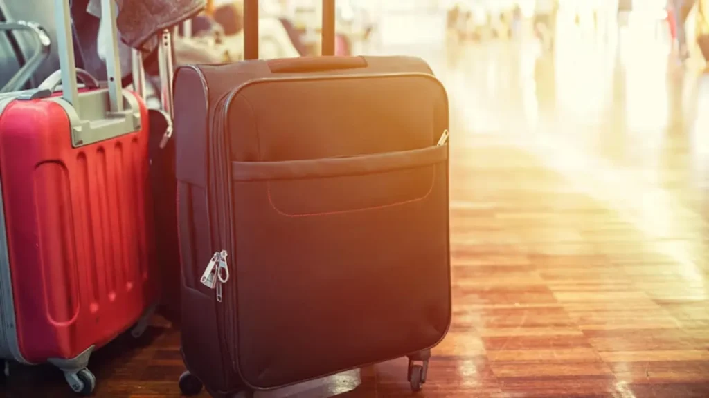 Do Airlines Prefer Both Soft and Hard Luggage